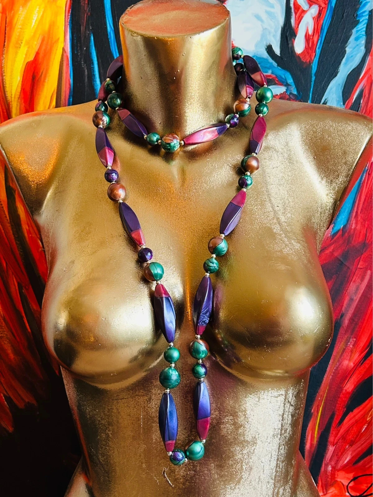 Joli sautoir rétro acrylique